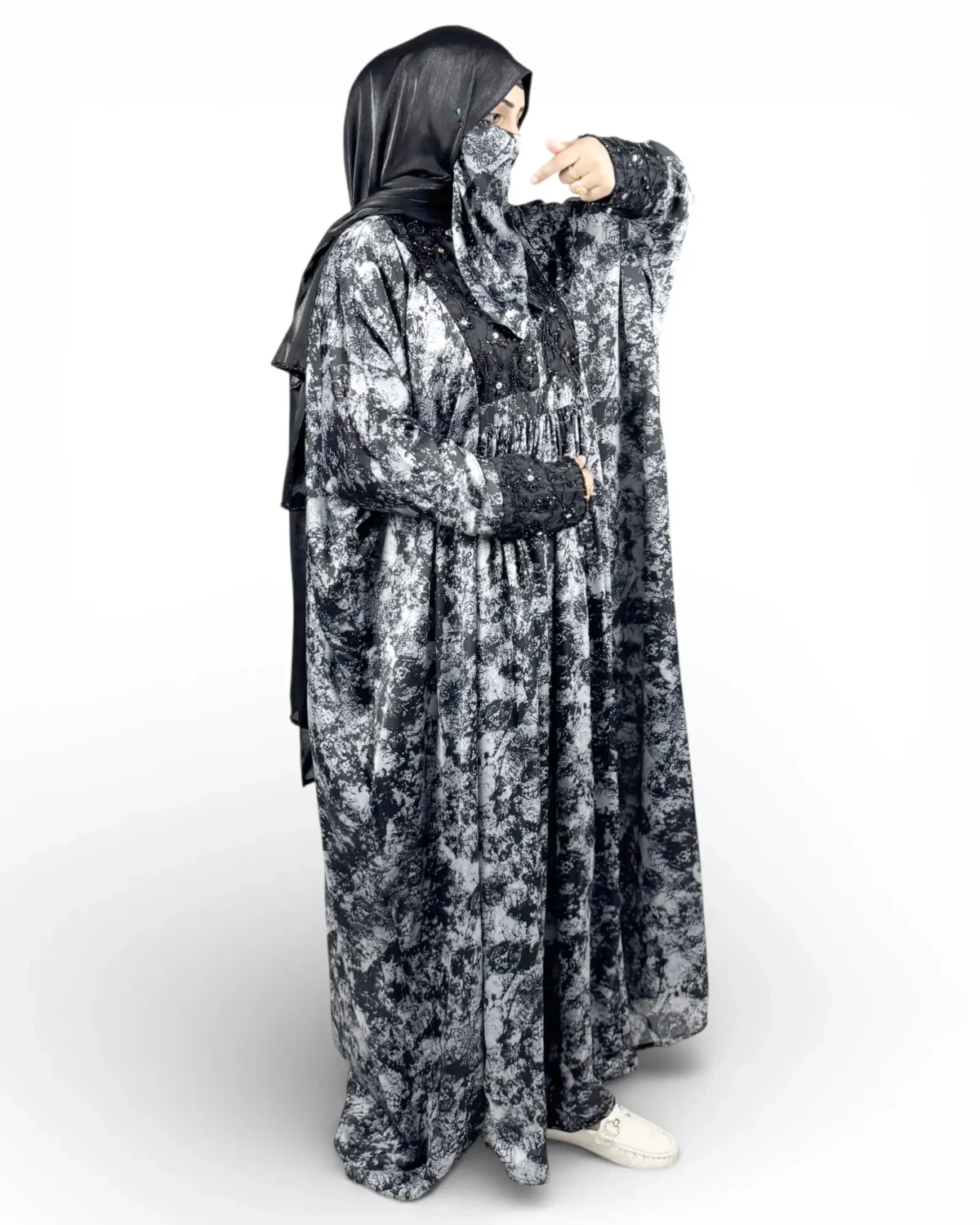 Midnight Snow black and grey abaya close-up of abstract floral botanical print detail